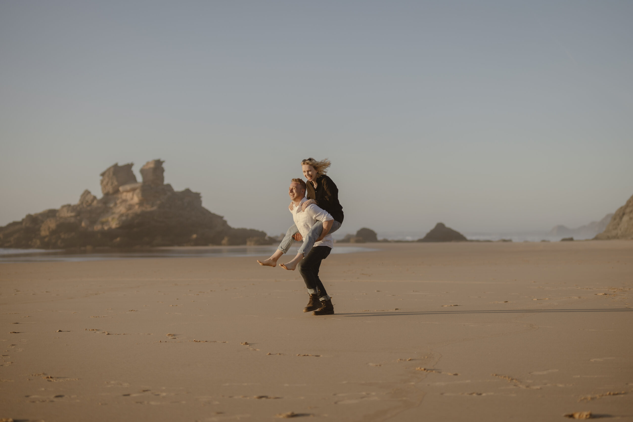 Engagement photo on the beach