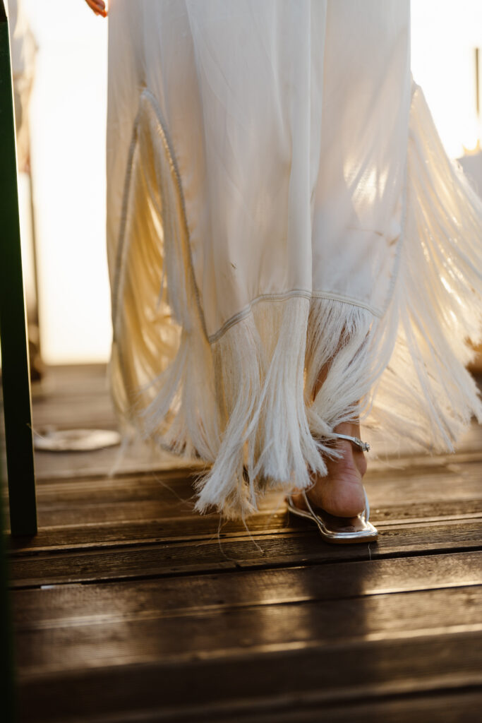 The bride goes to the groom. Elopement in Portugal.