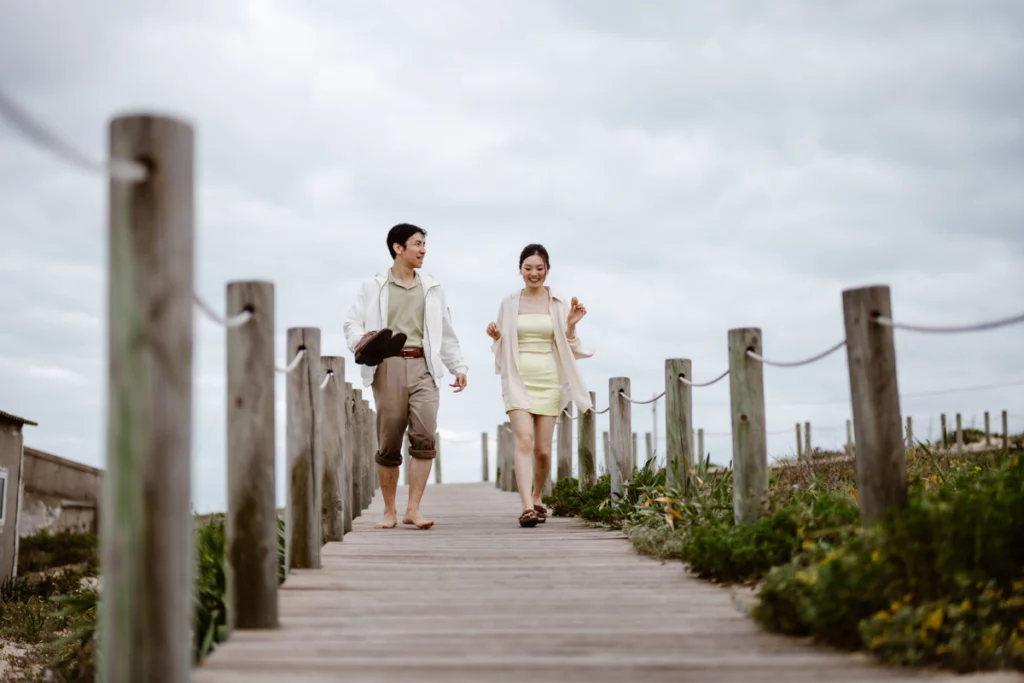 algarve-coastline-couple-photo
