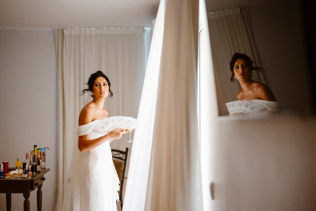 bride-getting-ready-hotel-window-algarve