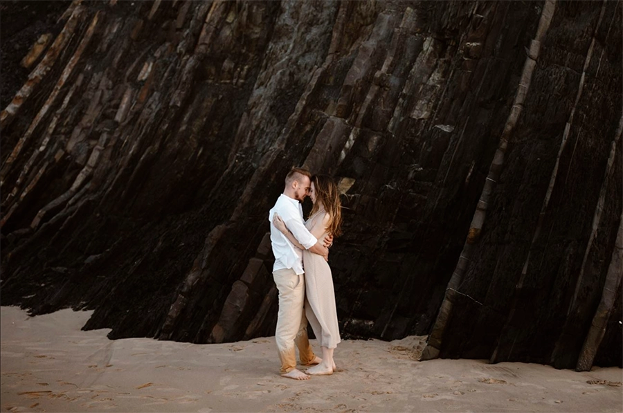 what to wear for engagement photos