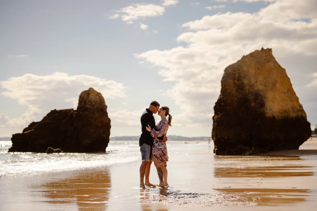 engagement-session-praia-dos-tres-irmaos