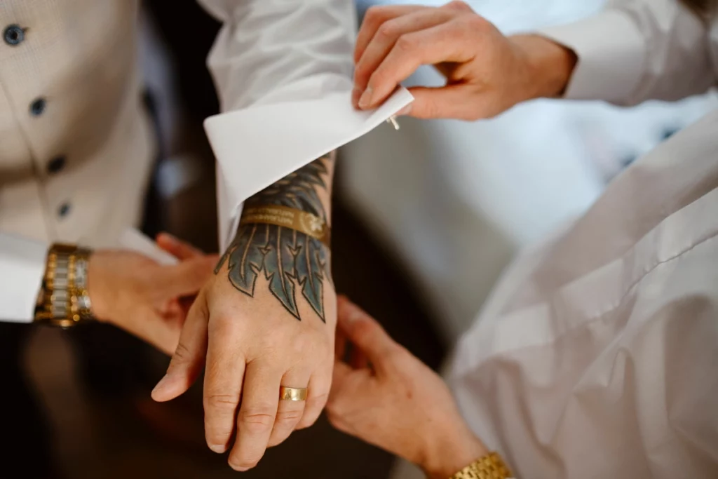 groom-getting-ready-algarve-wedding-tattoo