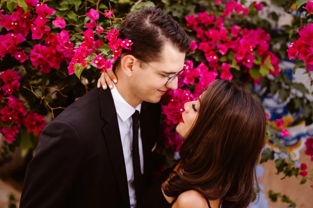 romantic-engagement-algarve-flowers
