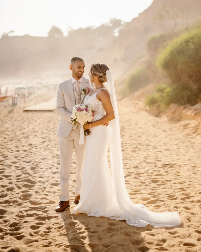 beach-wedding-couple-at-sunset-algarve-portugal